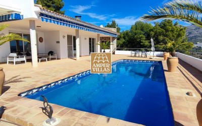 Fantastic mansion with panoramic views in the valley between Altea and Callosa.
